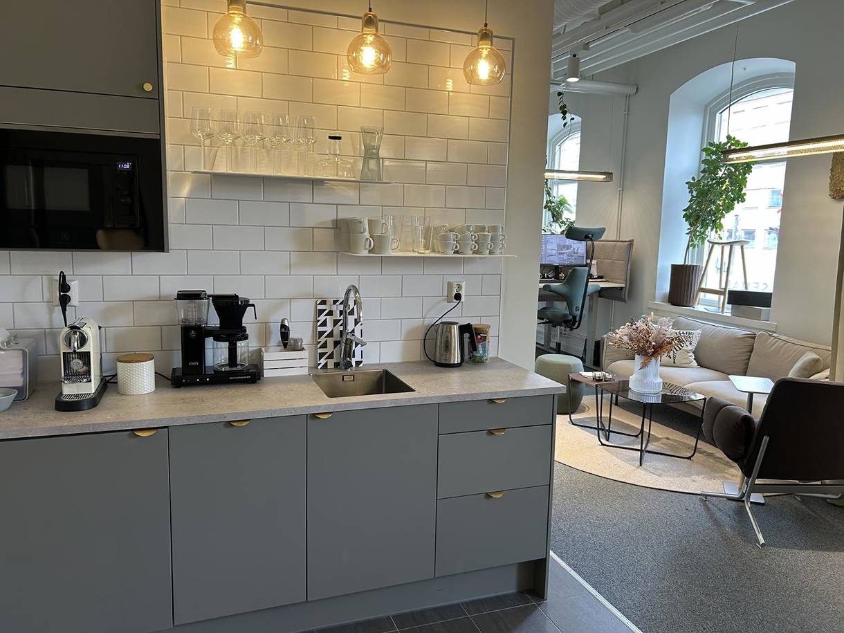 Thulegatan 25, Centrum