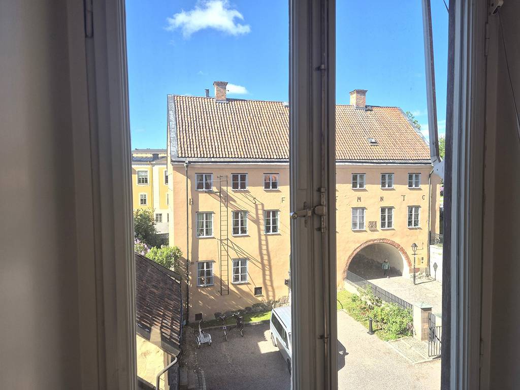 Fyristorg 6, Centrum